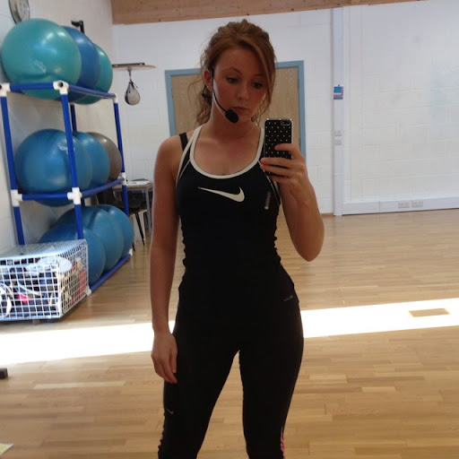 Caroline Curry Photo 32