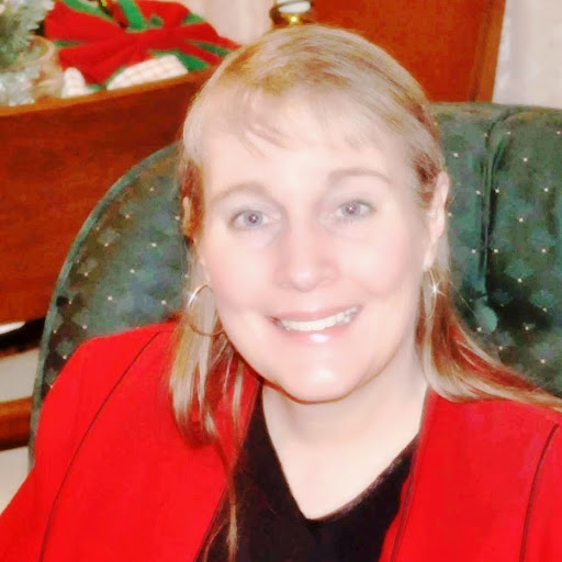 Kim Hinton Photo 36