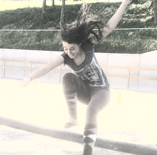 Laura Legrand Photo 31