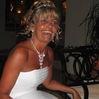 Julie Ashworth Photo 20