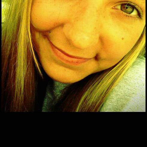 Kayla Bragg Photo 17