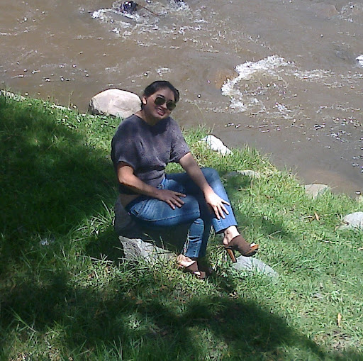 Elizabeth Sarmiento Photo 19
