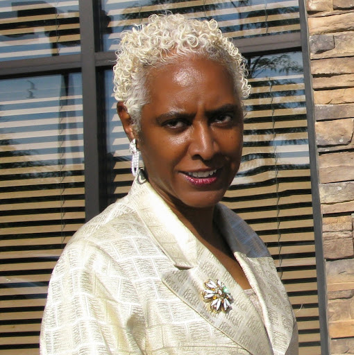 Regina Williams Photo 39