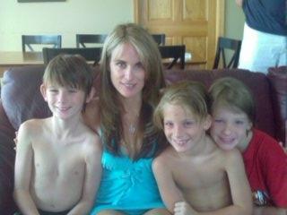 Susan Schneider Photo 31