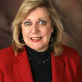 Elaine Erickson Photo 38