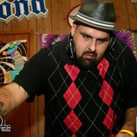 Richard Carreon Photo 27