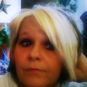 Tracey Sanders Photo 29