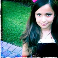 Belle Robinson Photo 6