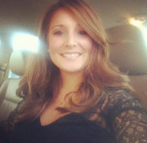 Lindsey Stringer Photo 6