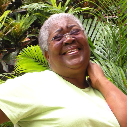 Sharron Roberts Photo 32