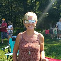 Karen Hammond Photo 44