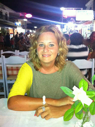 Andrea Peter Photo 4