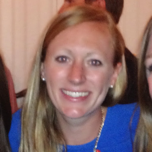 Elizabeth Robbins Photo 33