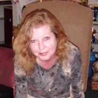Suzanne Dickinson Photo 23