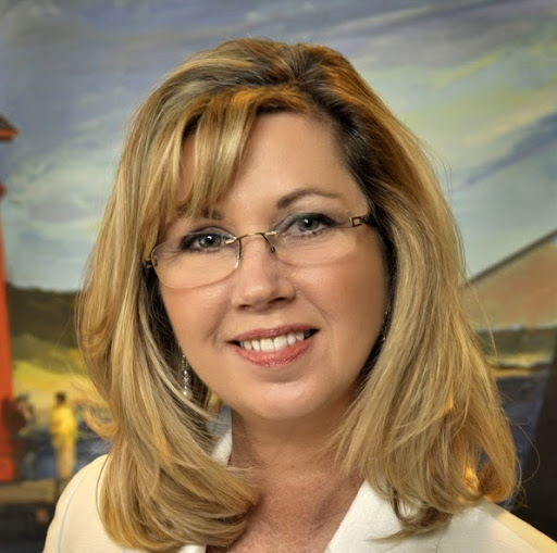 Lori Dalton Photo 11