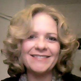 Linda Weeks Photo 35