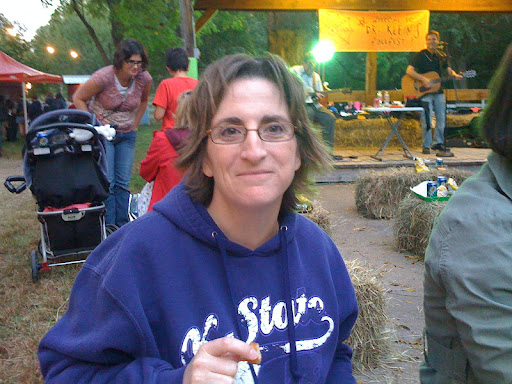 Janis Lewis Photo 9