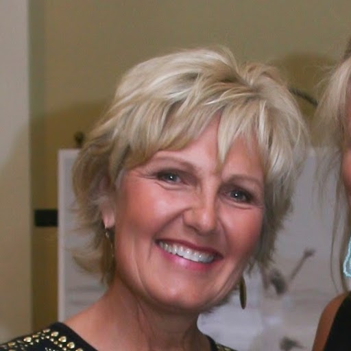 Linda Howard Photo 16