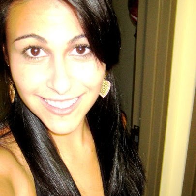 Laura Hart Photo 11