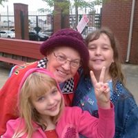 Jennifer Moyer Photo 29