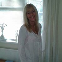 Carolyn Adams Photo 37