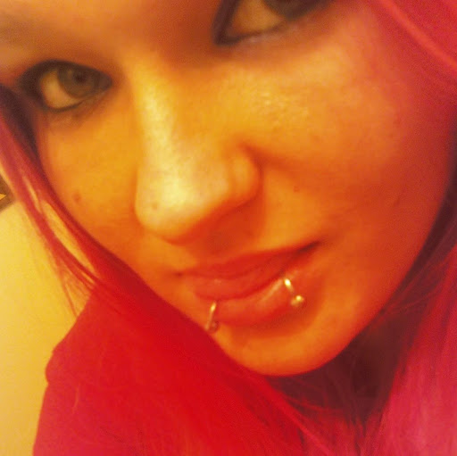 Sarah Scott Photo 22