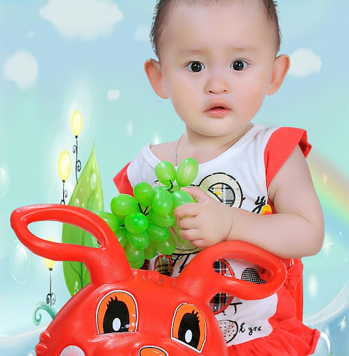 Nguyet Nguyen Photo 38