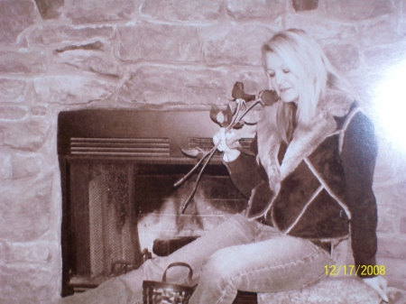 Debra Lynch Photo 27