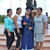 Annabelle Robles Photo 7