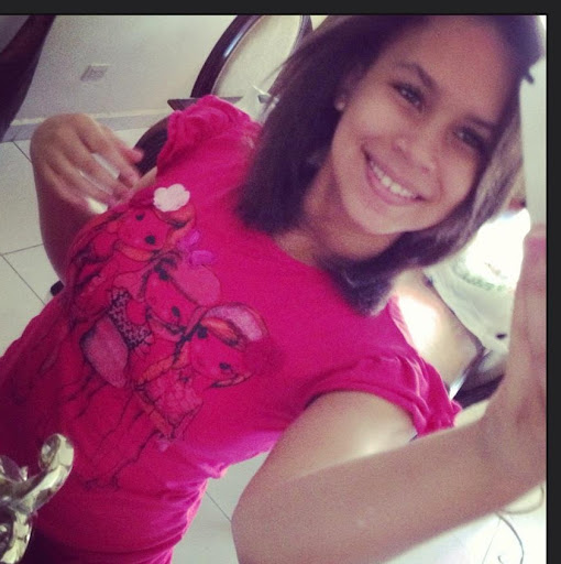 Pamela Arias Photo 32
