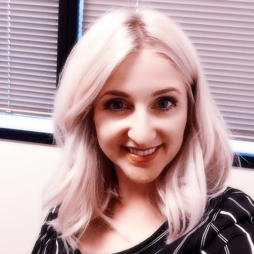 Christina Elliott Photo 22
