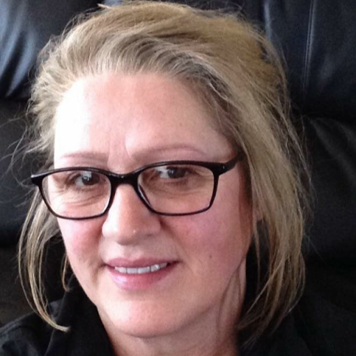 Lynne Robinson Photo 8