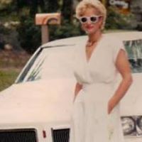 Michelle Devine Photo 29