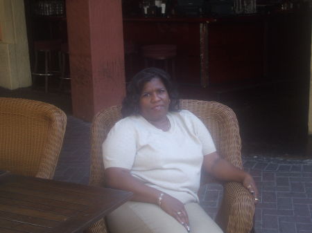 Paula Moore Photo 38