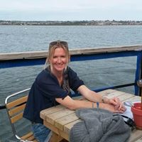 Annie Abbott Photo 16