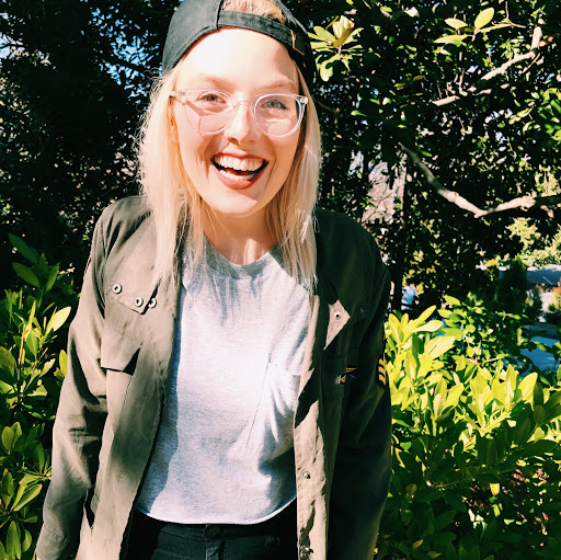 Sarah Lewis Photo 19