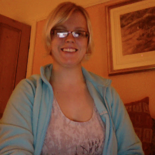 Laura Henley Photo 10