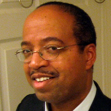 Robert Dunbar Photo 37