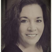 Aileen Harris Photo 34