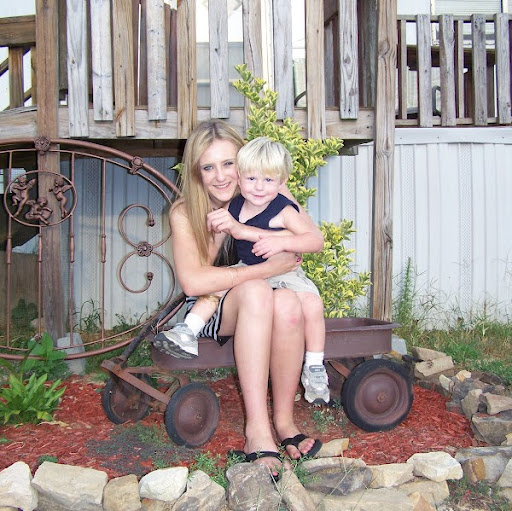 Laura Kirkpatrick Photo 14