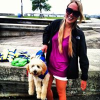 Emily Larsen Photo 16