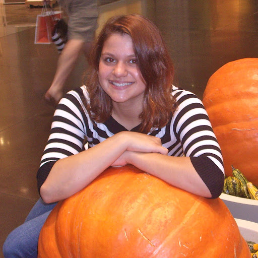 Christina Gardner Photo 32