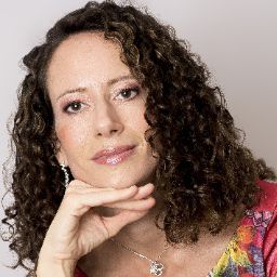 Laura Cavallaro Photo 17