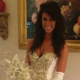Alyssa Groves Photo 6