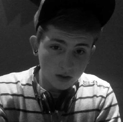Lewis Sharpe Photo 29