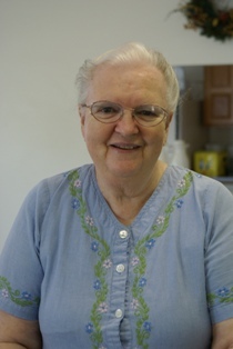 Elizabeth Kuhns Photo 12
