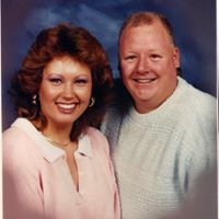Tina Lindsay Photo 25