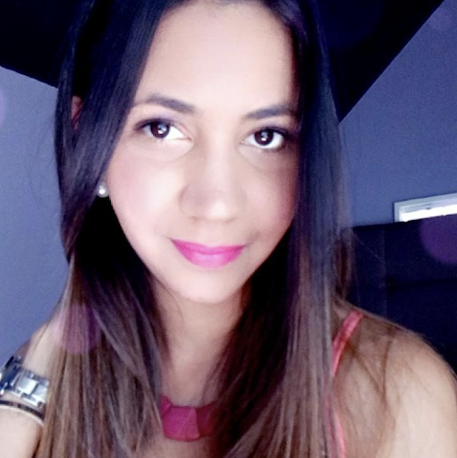 Adriana Diaz Photo 4