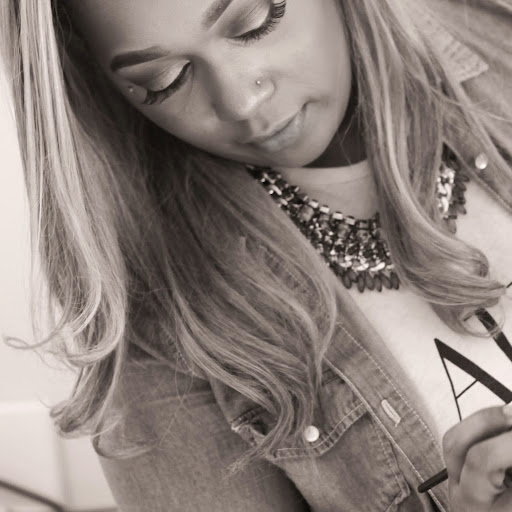 Alexandria Garrett Photo 26