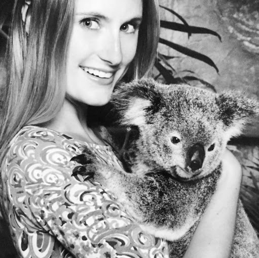 Elizabeth Rollins Photo 38